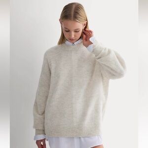 Everlane alpaca crew sweater